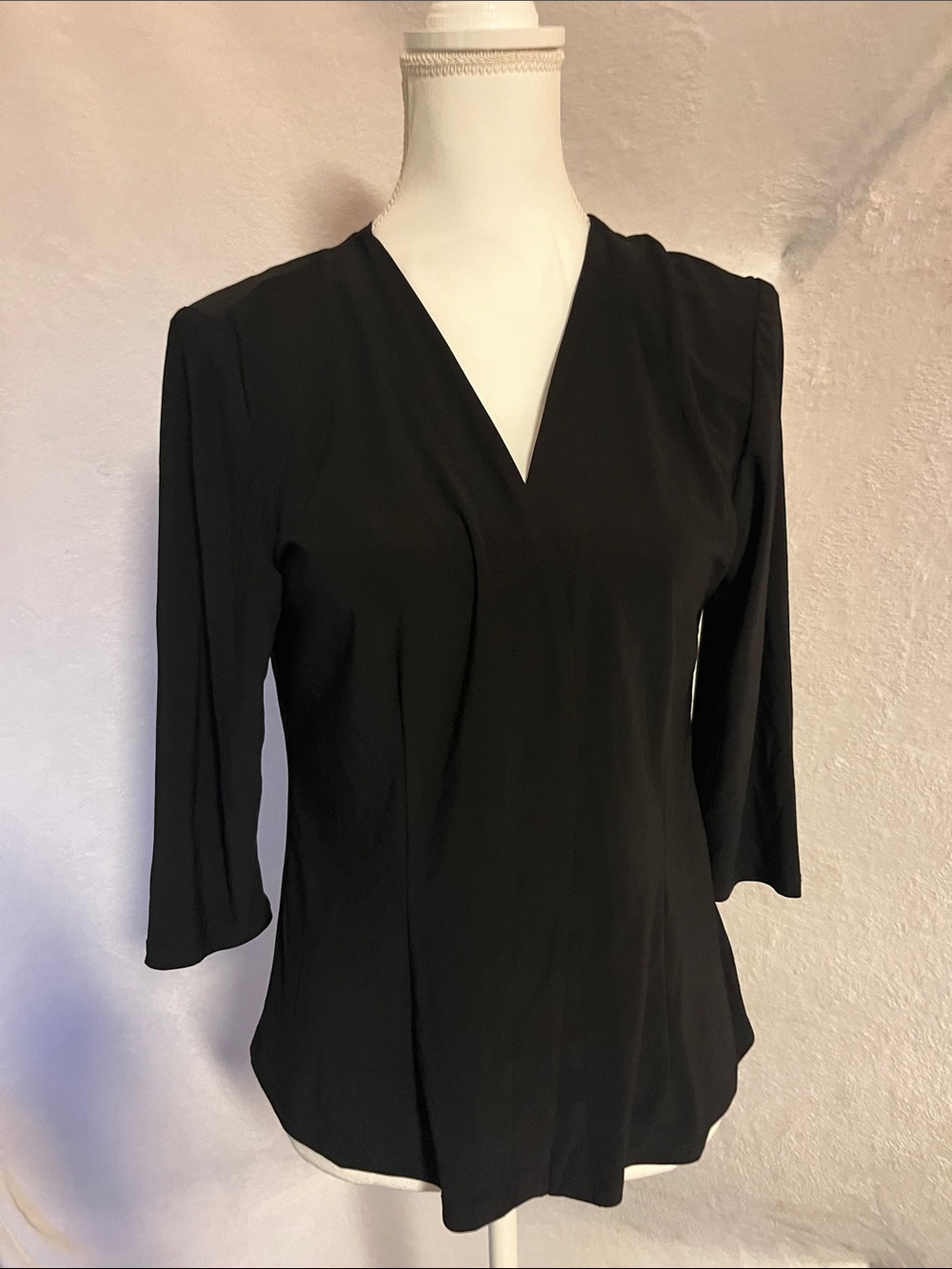 Classic Black V-Neck 3/4 Sleeve Blouse